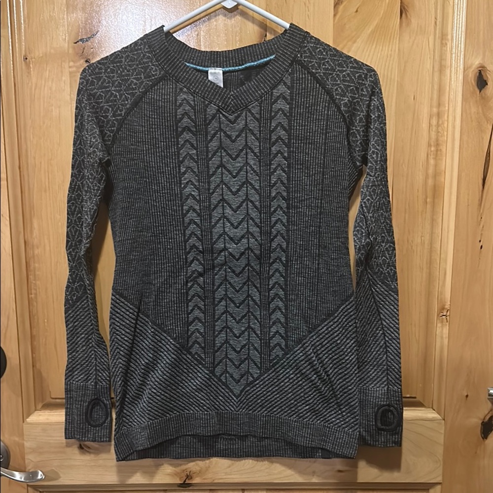 Ivivva Gray Patterned Sweater Sz 14 girls or women small